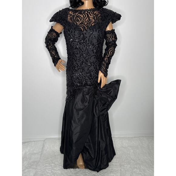 Vintage Demetrios Black Beaded Evening Gown with Dramatic Bow gloves M-L - Picture 15 of 16